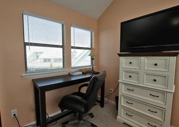 Ocean Reef 304 By Youngs Suncoast *