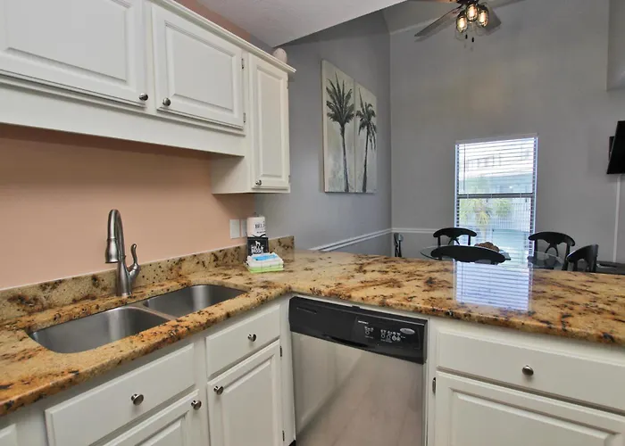 Ocean Reef 304 By Youngs Suncoast Apartment