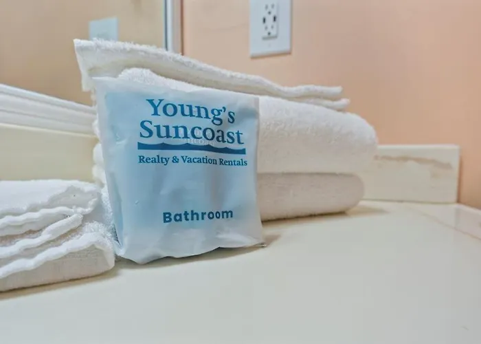 Ocean Reef 304 By Youngs Suncoast Apartment